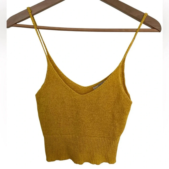 5/20$ Forever 21  contemporary yellow knitted crop top size XS - Picture 1 of 5